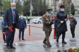 Андрей Шохин и Ольга Деева возложили цветы к Вечному огню на площади Победы